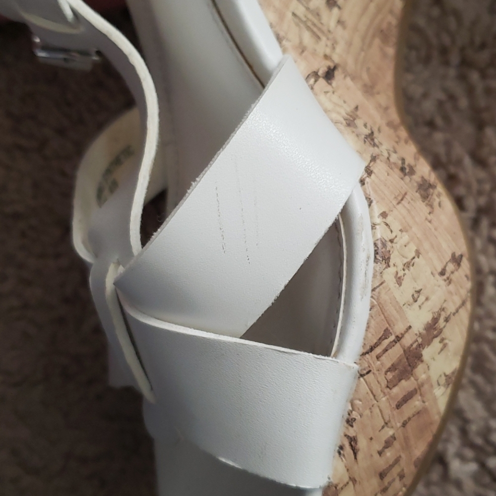 Chaps White Wedge Sandals Strappy Ankle Strap Womens Size 6 - Picture 7 of 14